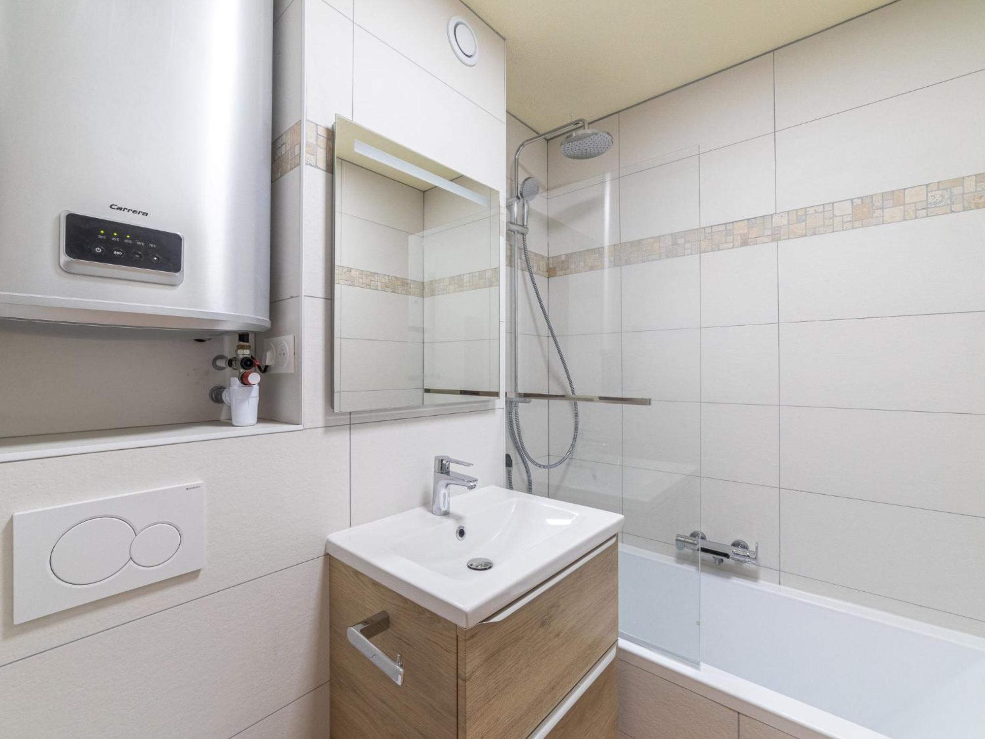 בורם-לה-מימוזה Apartment L'Amiraute By Interhome מראה חיצוני תמונה